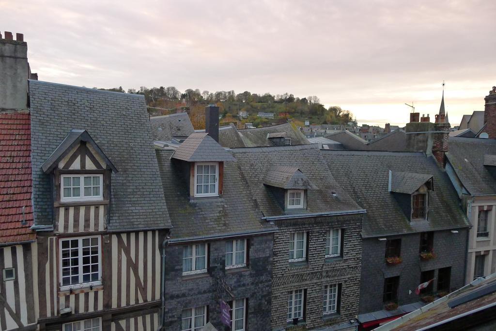 La Compagnie De La Ville Honfleur Esterno foto