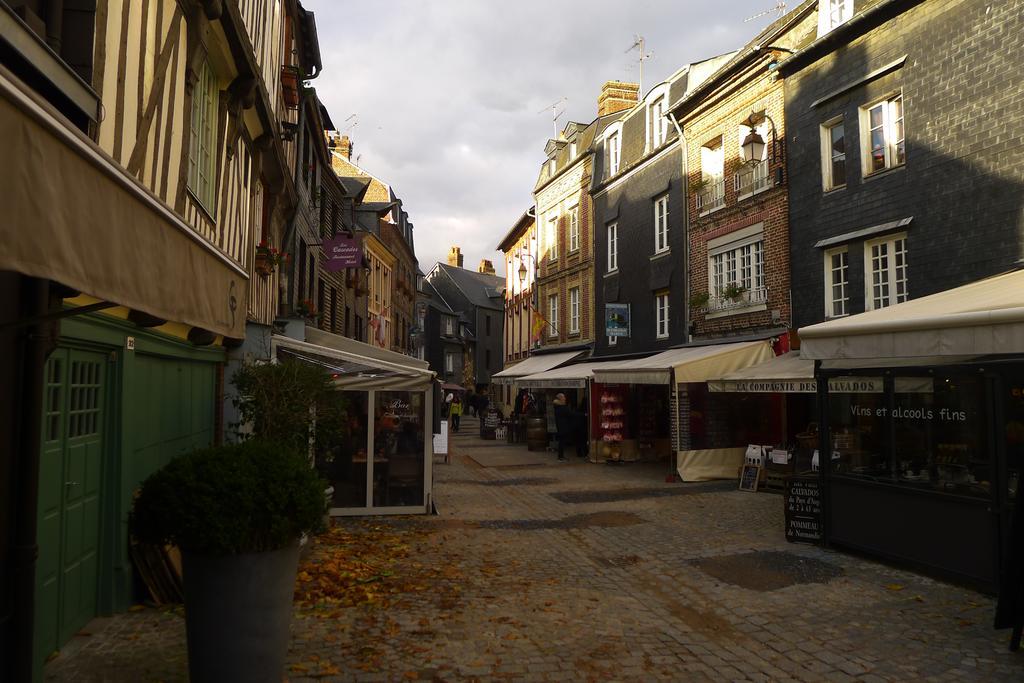 La Compagnie De La Ville Honfleur Esterno foto